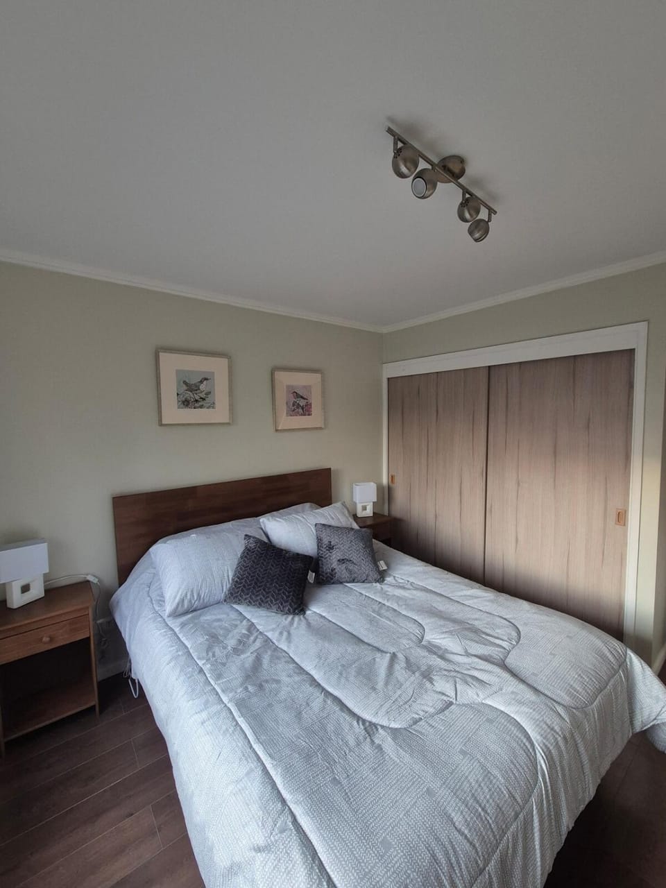 Bed, Bedroom, towels, wardrobe