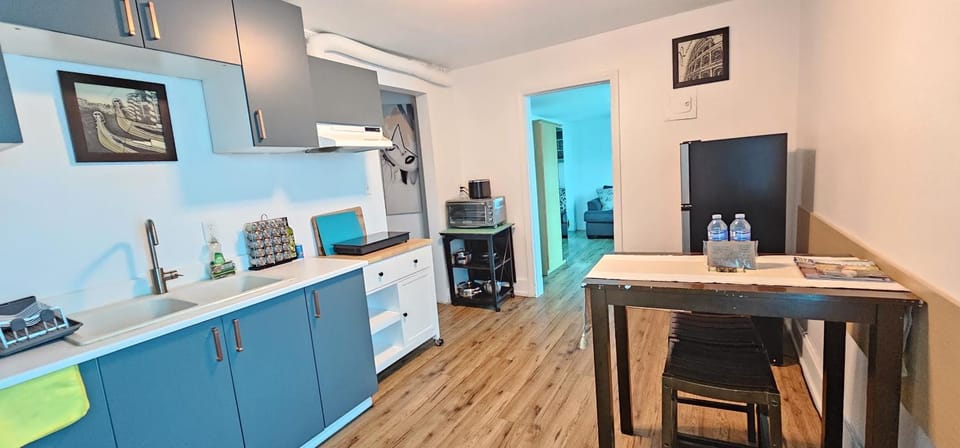 Dining area, kitchen