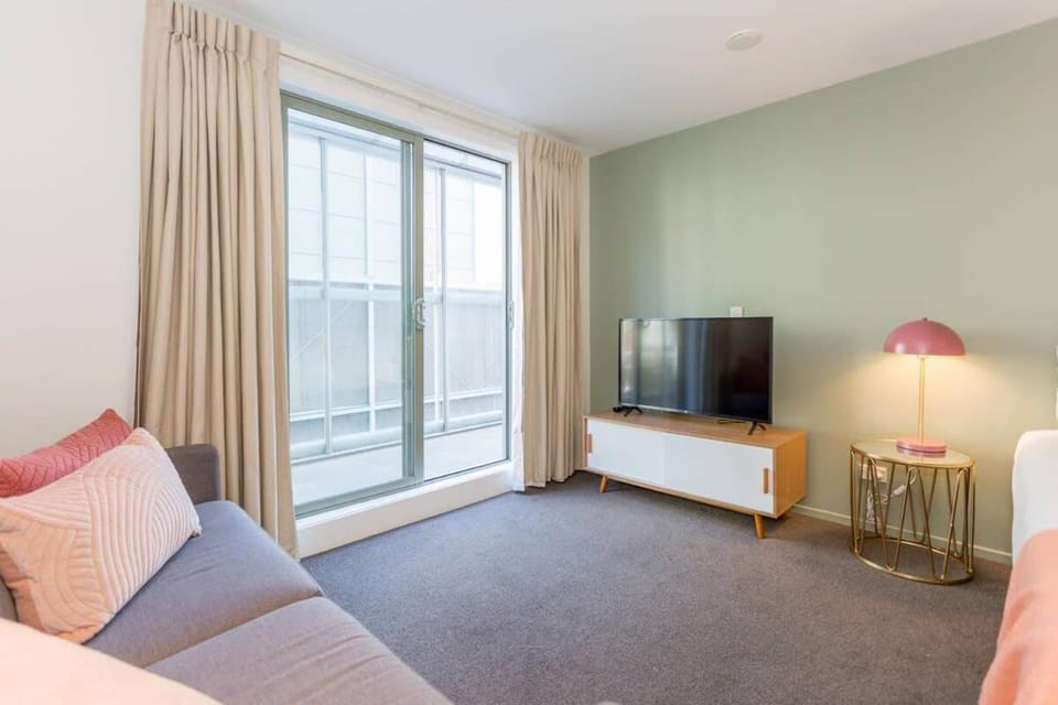 Cosy Studio In CDB With Kitchenette Apartment in Christchurch