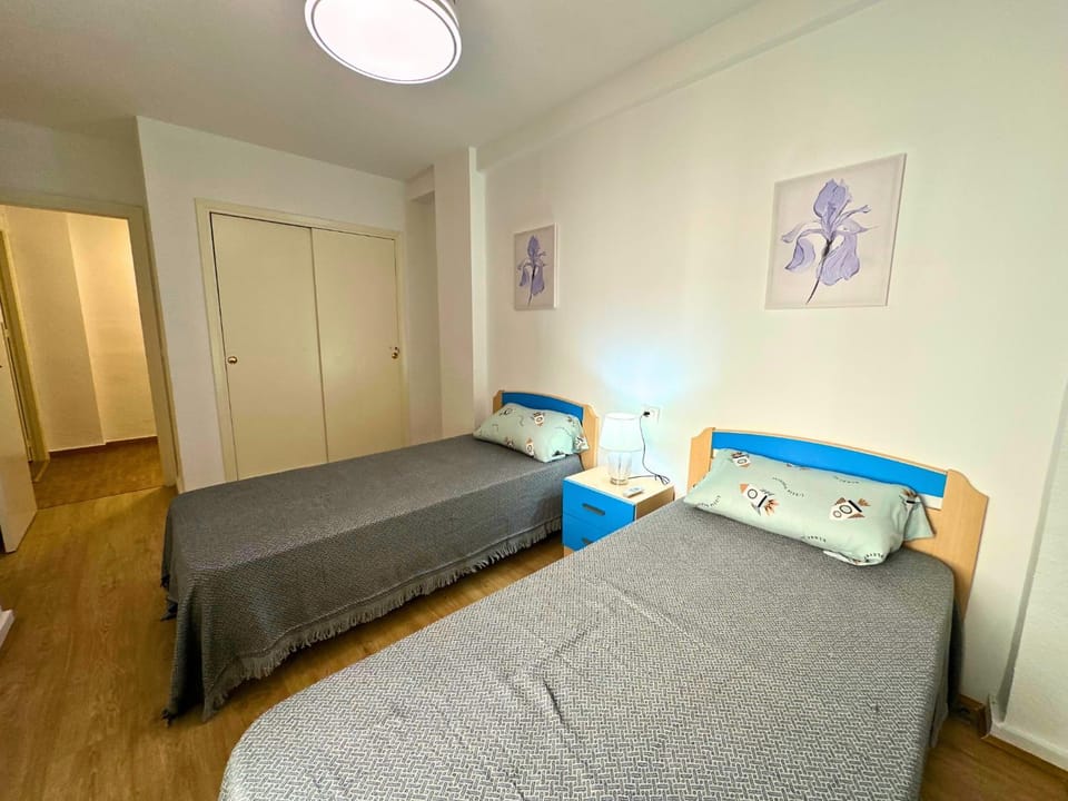 Apartamento Mar Báltico: Los Locos Beach Apartment in Torrevieja