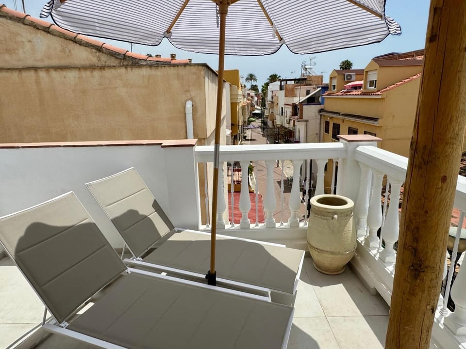 Solarium, View (from property/room), Balcony/Terrace, Balcony/Terrace, City view, sunbed