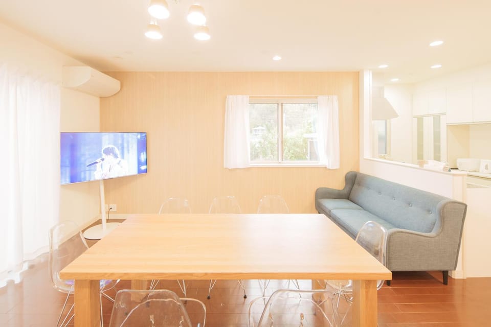 TV and multimedia, Dining area