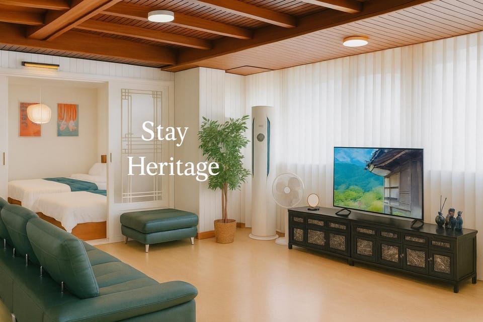 Mangwon Market 1min, Mangwon Station 3min, Korean-style accommodation, 4room, 12ppl Apartment in Seoul