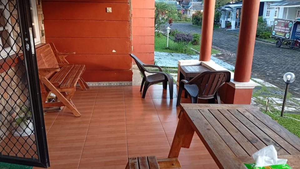 Villa Kota Bunga Q4-17 Villa in West Java