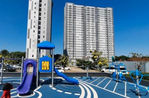 Children play ground, Location