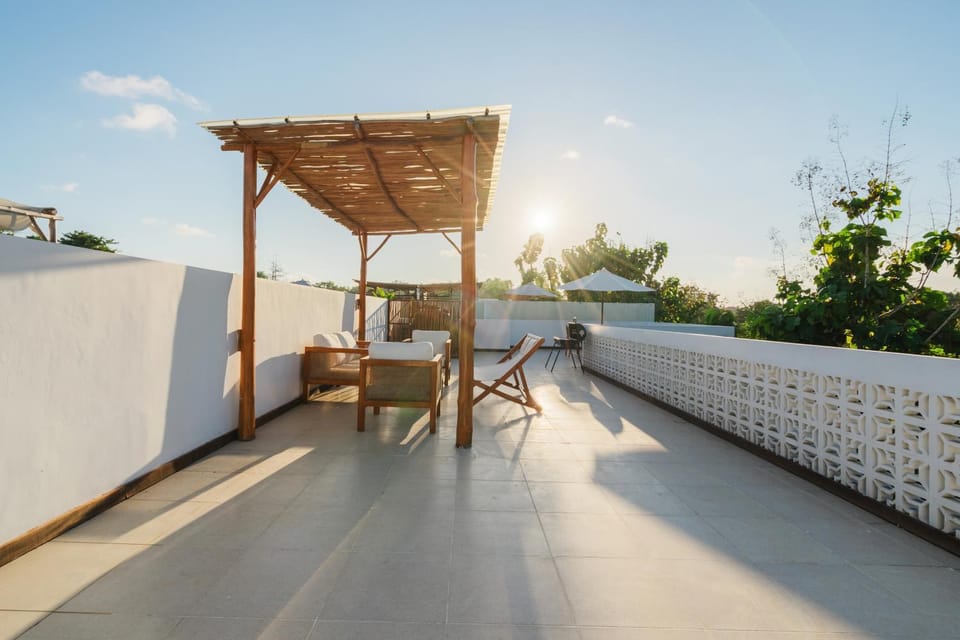 Patio, Day