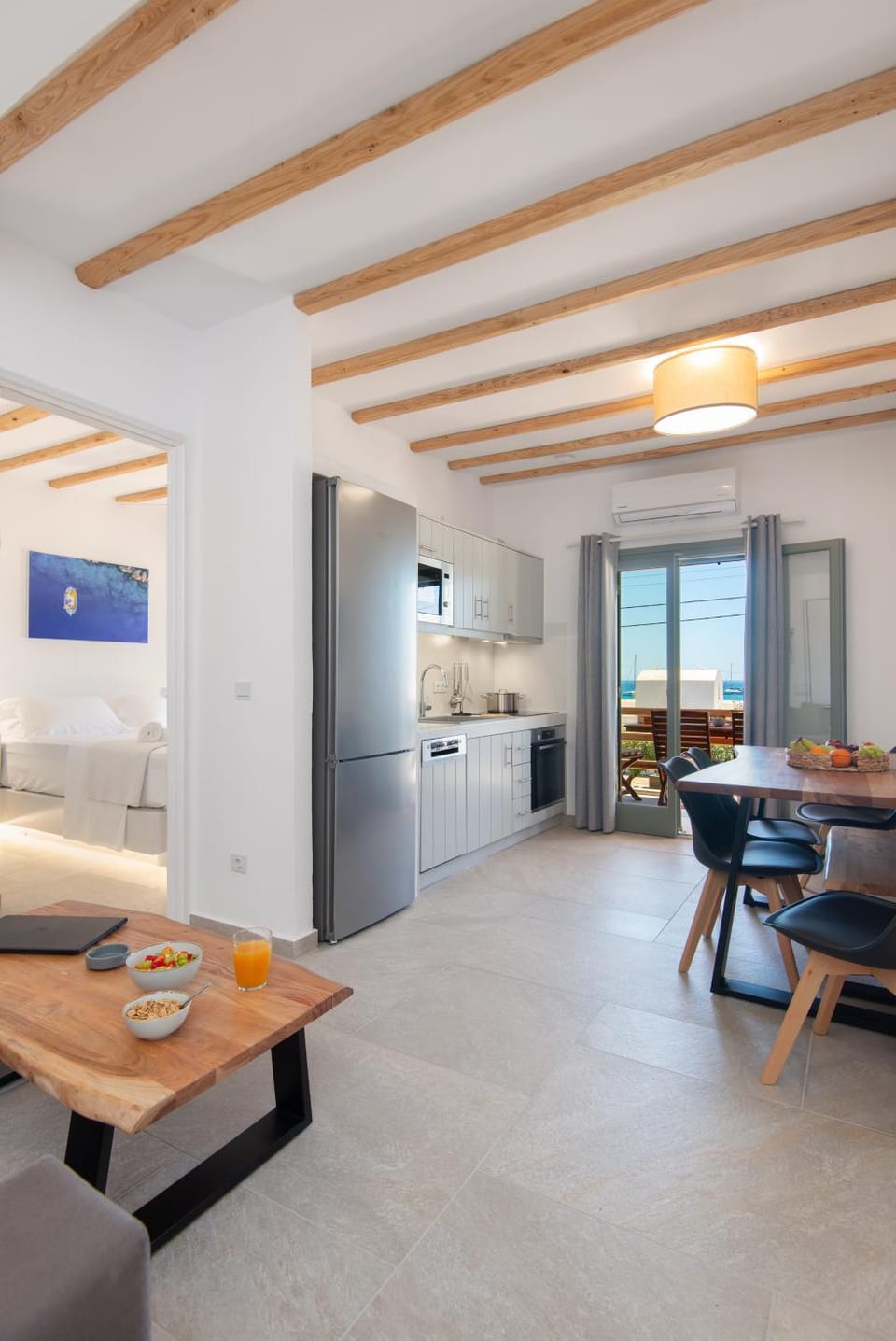 Kitchen or kitchenette, Living room, Seating area, Dining area, oven, stove