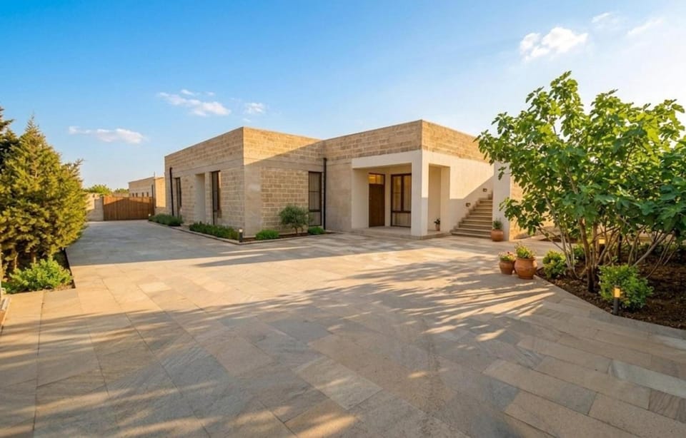Facade/entrance, Garden, Garden view, Garden view