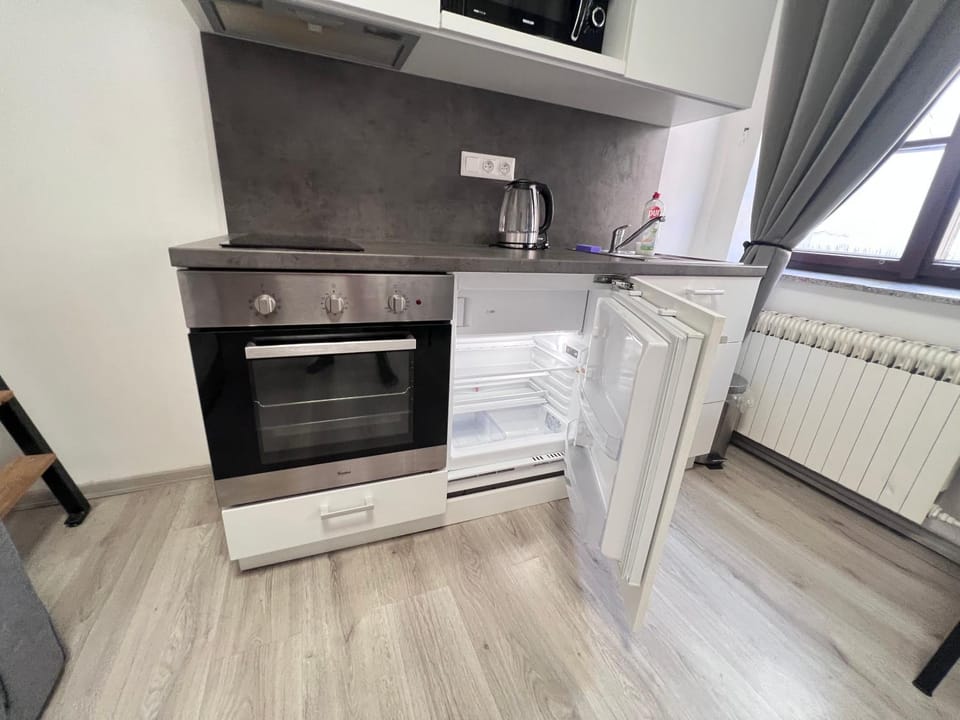 Apartmán č4 Tomkova 142 Centrum HK Apartment in Lower Silesian Voivodeship