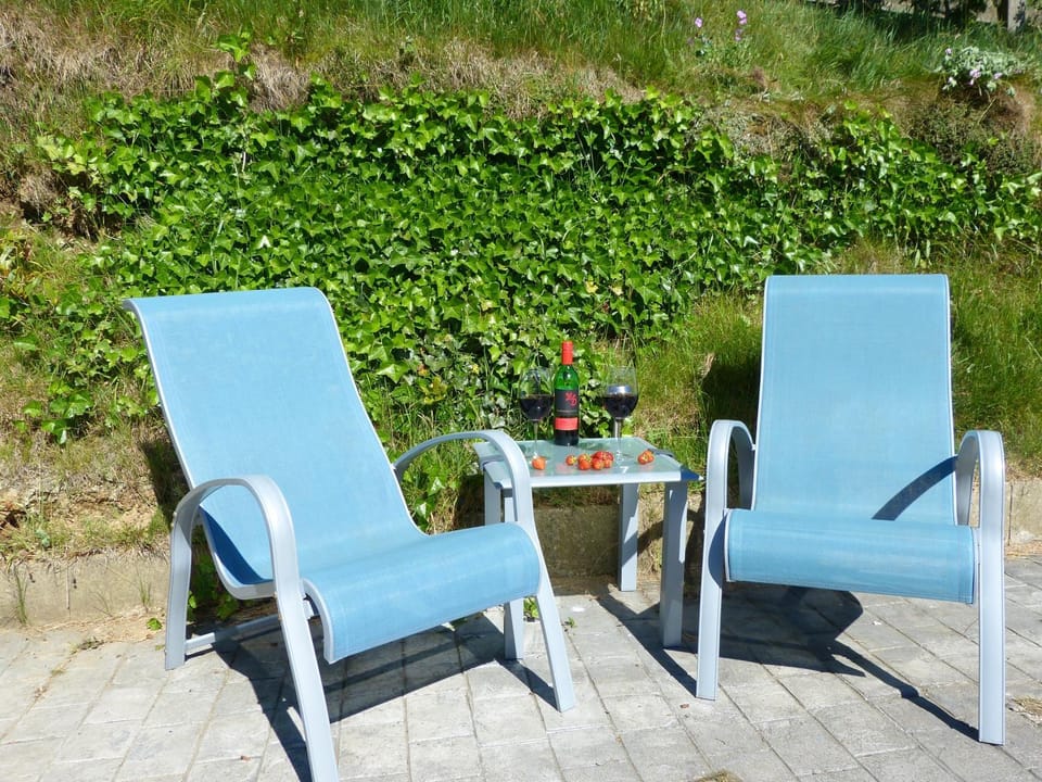 Patio, Food close-up, Natural landscape, BBQ facilities, Garden, Balcony/Terrace, Seating area