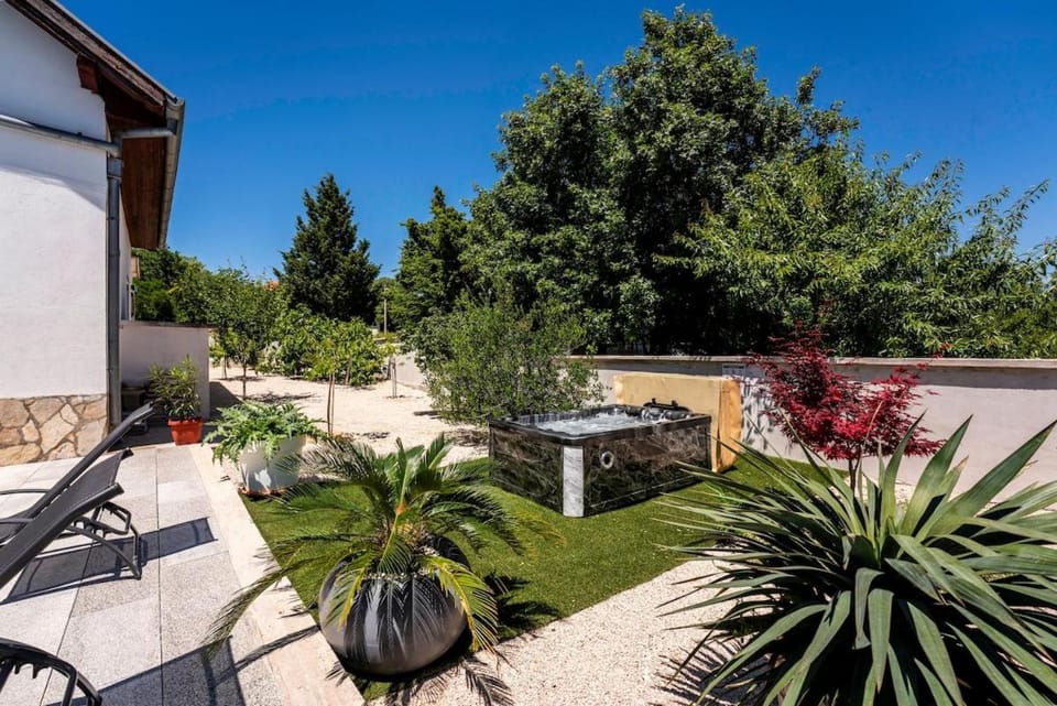 Baroque art with Pool Sauna Gym Villa in Zadar County
