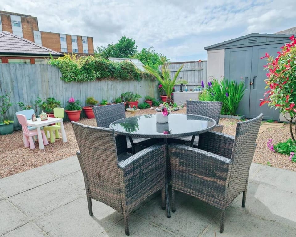 Fully accessible bungalow by the Beach House in Wales