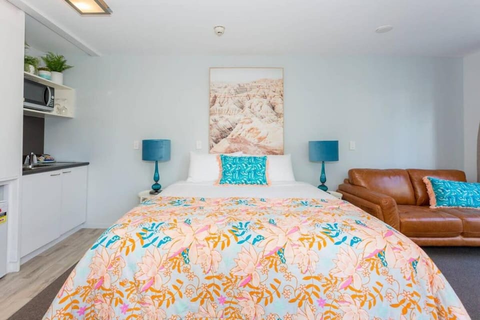 Uniquely Located Apartment with Kitchen Apartment in Christchurch