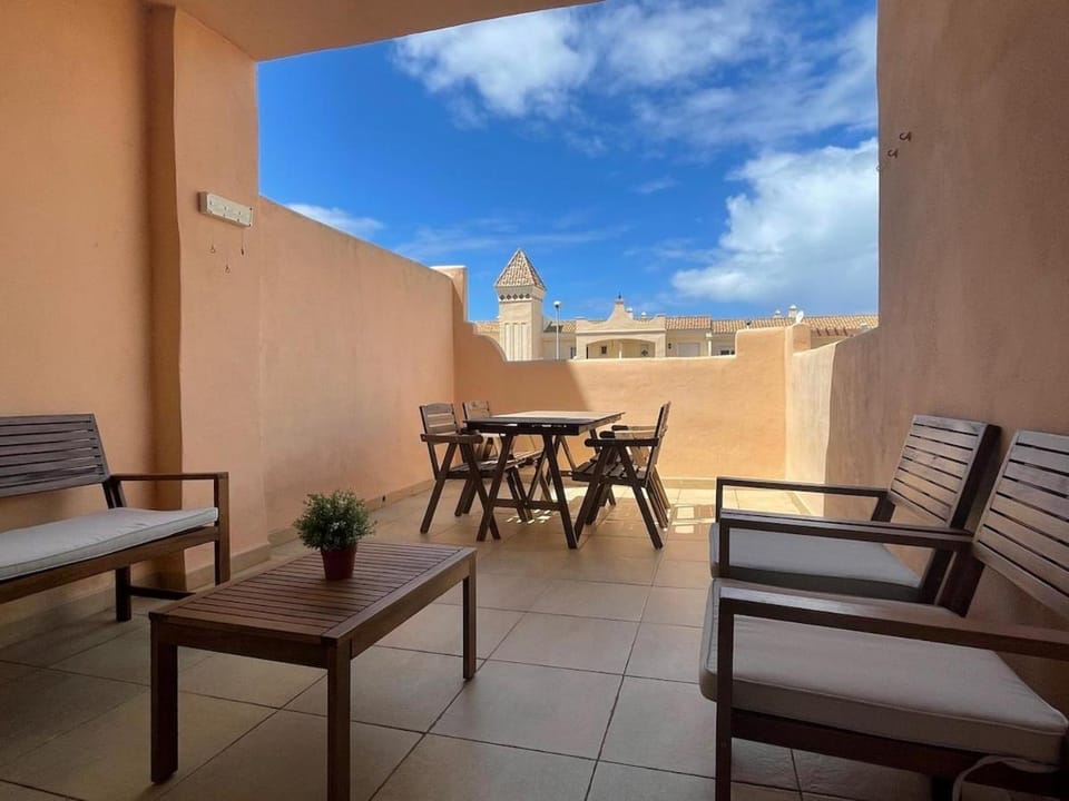 Apartamento con piscina y terraza muy cerca de la playa Apartment in Costa de la Luz