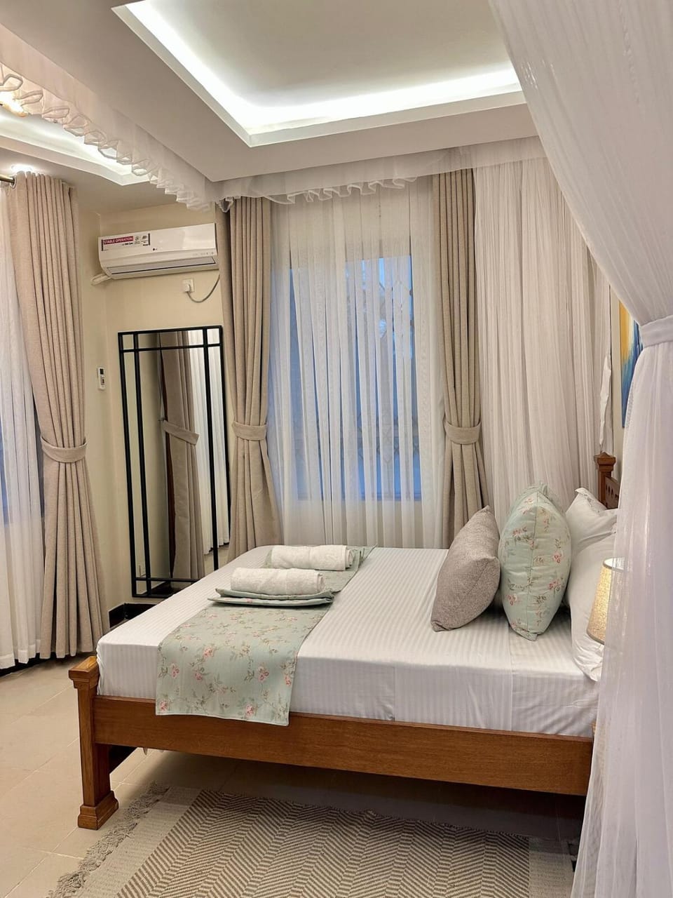 Bed, Photo of the whole room, Bedroom, towels, air conditioner
