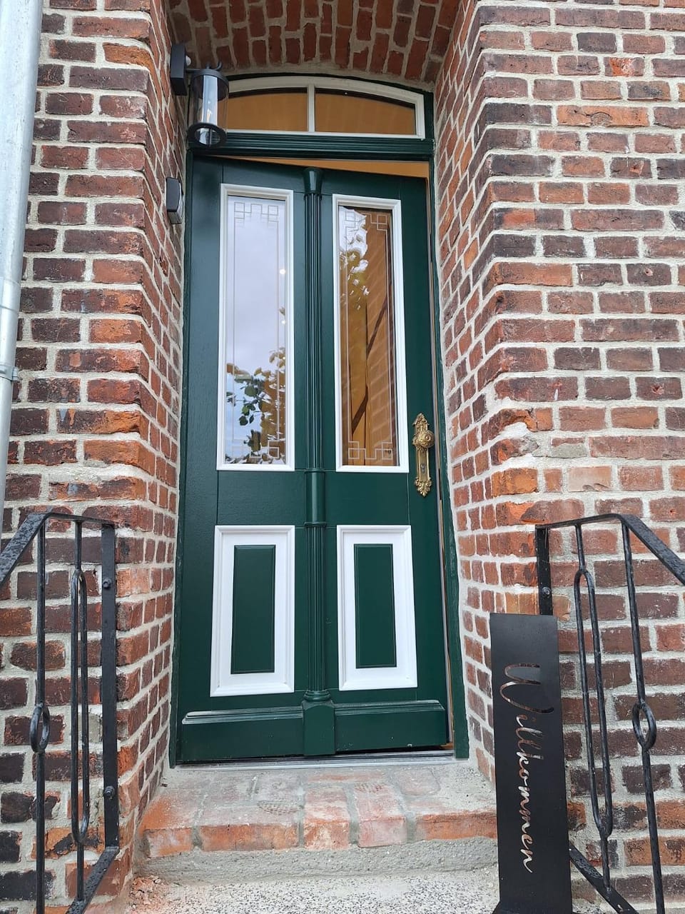 Facade/entrance