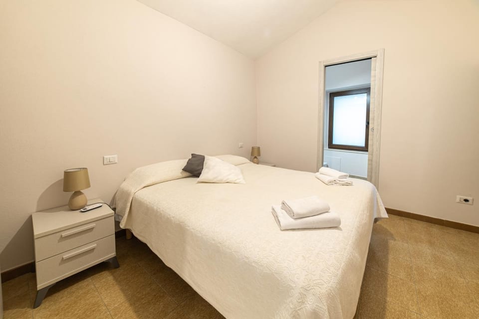 Bathroom, Bedroom
