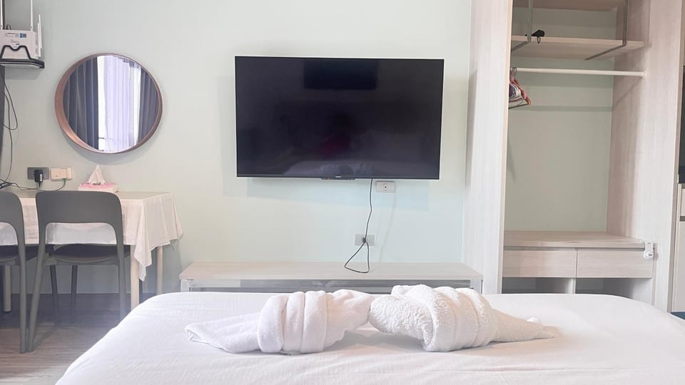 TV and multimedia, Bedroom, wardrobe