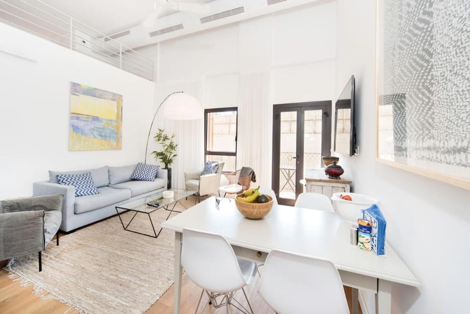 Mamad 2BR Beachside Sea Views by SeaNRent Apartment in Tel Aviv-Yafo