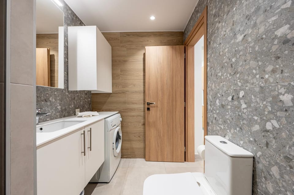 Bathroom, washing machine