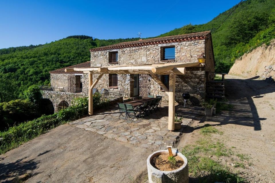 Grand mas catalan en pleine nature avec piscine House in Céret