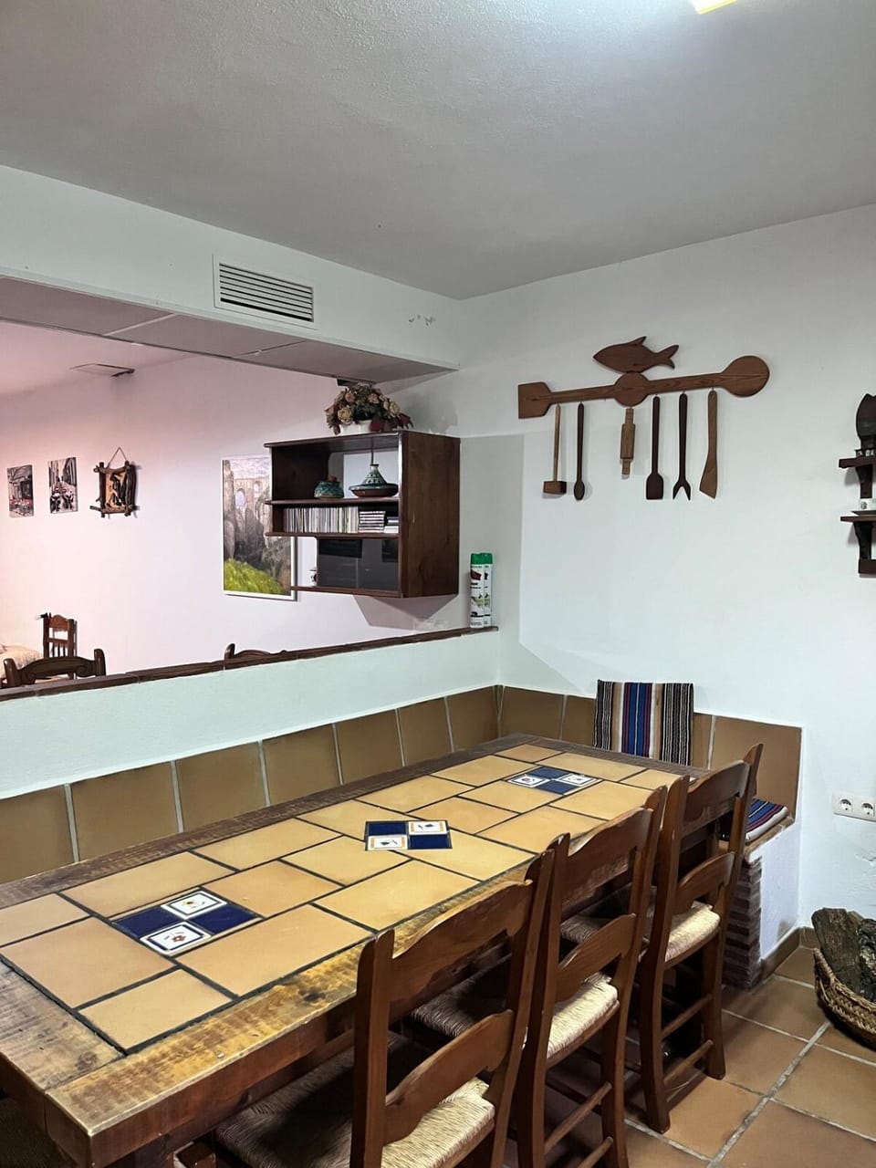 Basement with barbecue and patio House in Ronda