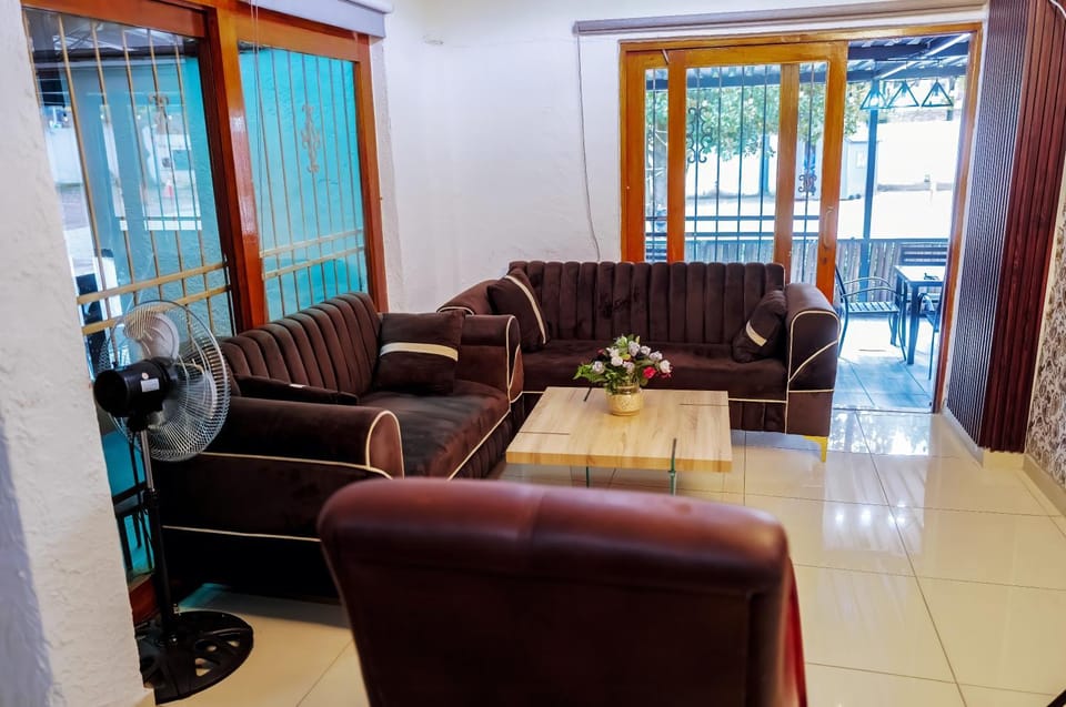 Kairos Guest Lodge Bedfordview Bed and Breakfast in Johannesburg