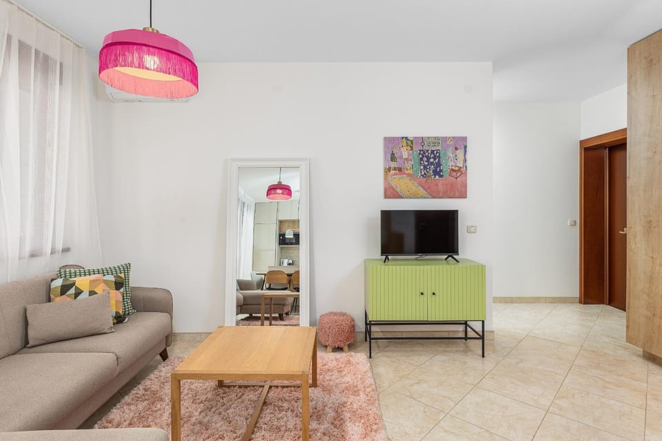 TV and multimedia, Living room, Seating area