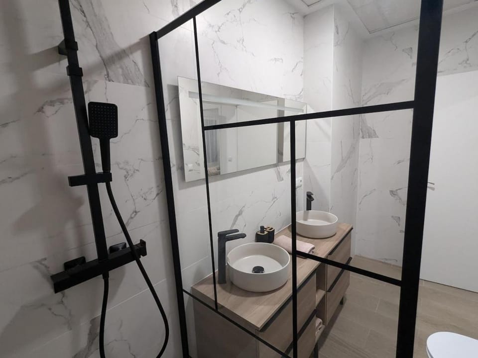 Shower, Bathroom