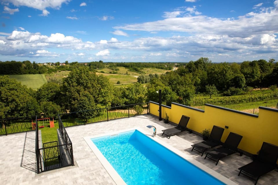Pool view, Swimming pool