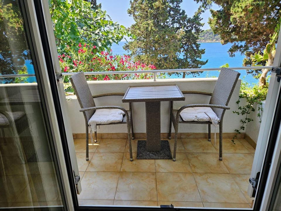 Balcony/Terrace, Seating area, Sea view