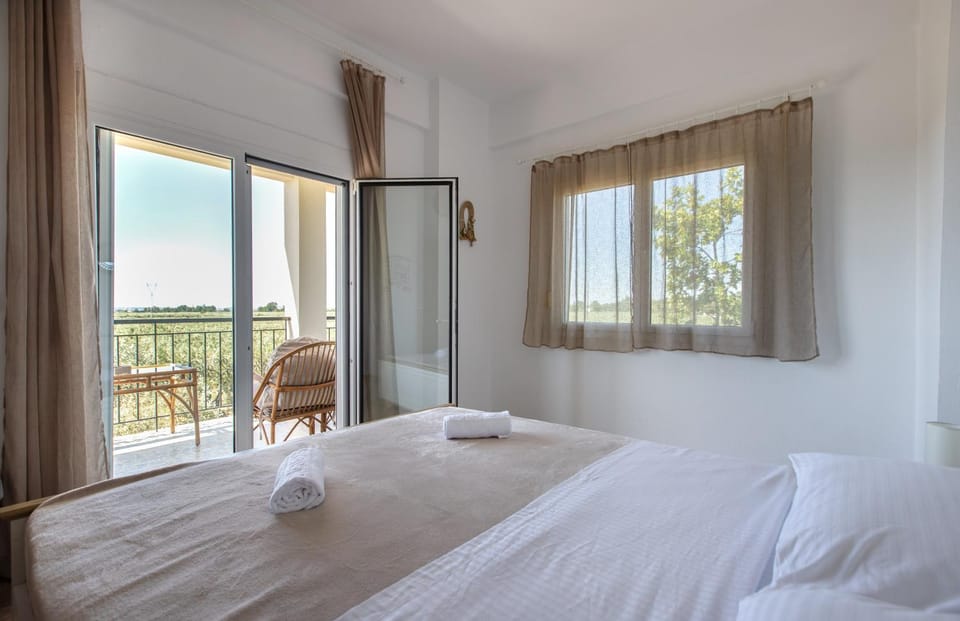 Villa Elia by RentalsPro - Olynthos Halkidiki Apartment in Halkidiki