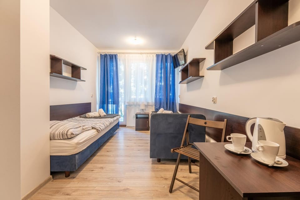 Bed, Coffee/tea facilities, Photo of the whole room, Bedroom