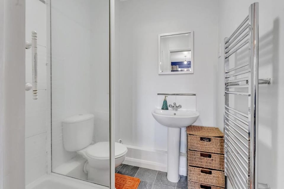 Wentworth Stay l 3BHK House in Doncaster