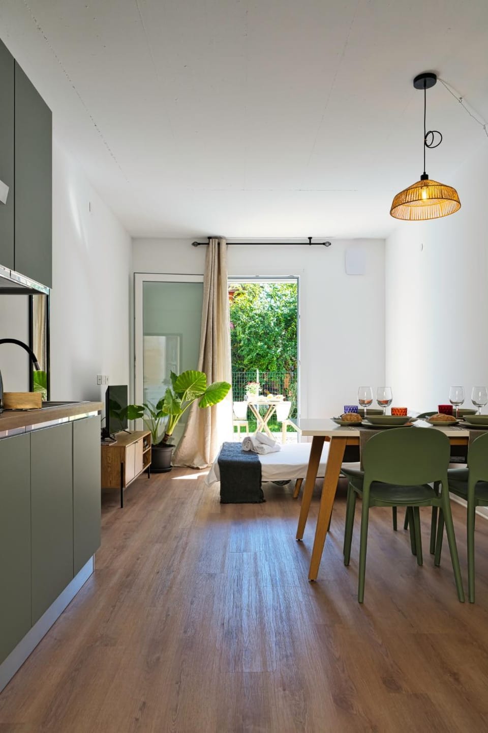 Kitchen or kitchenette, Living room, Seating area, Dining area, Area and facilities, Inner courtyard view, pet friendly
