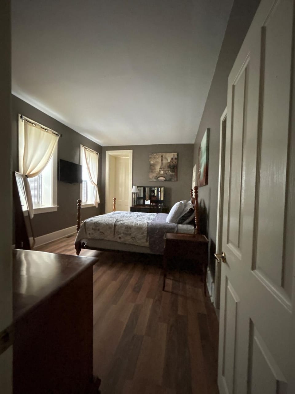 Bed, TV and multimedia, Photo of the whole room, Seating area, Bedroom, internet