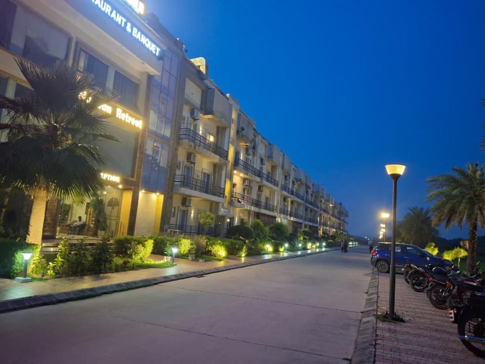 Property building, Night, Street view, Parking