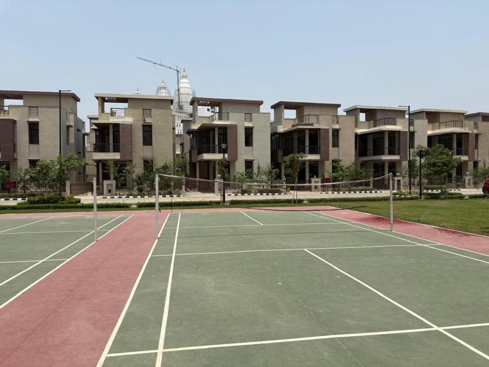 Short Stays in Chandrodaya Mandir Vrindavan -Shree Krishna Apartment in Uttar Pradesh