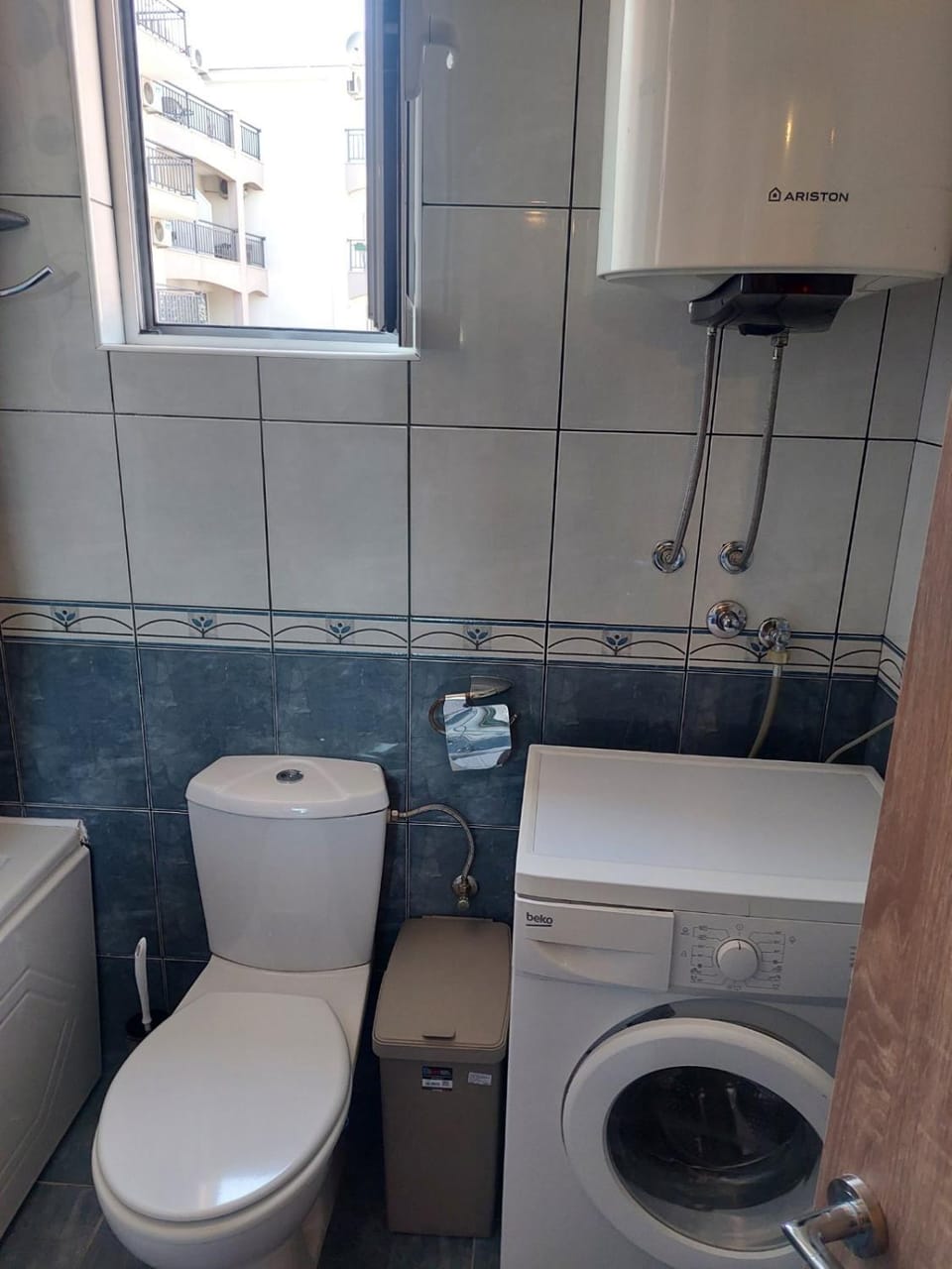 Bathroom, washing machine