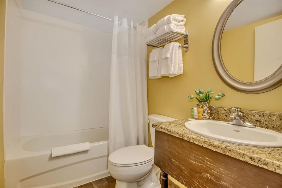 Oceanfront Sea and Sky Haven! L326 Apartment in Myrtle Beach