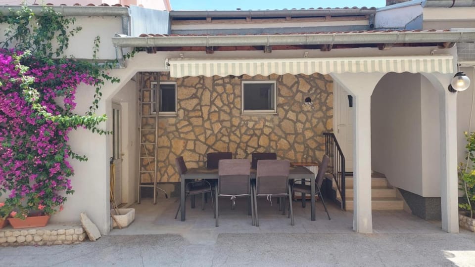 Patio, Balcony/Terrace