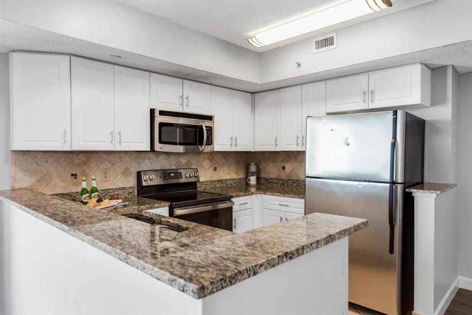 Fabulous Angled Oceanfront Suite! CR1701 Apartment in Myrtle Beach