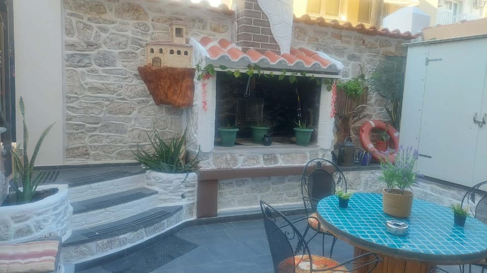 Dolphins Apartment in Samos, Greece