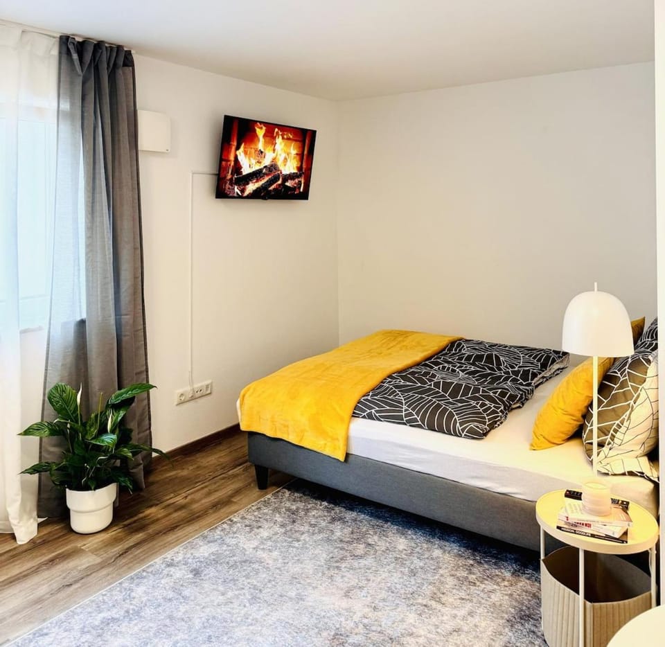 Ruhige & zentrumsnahe Wohnung mit self check in & Netflix Apartment in Augsburg