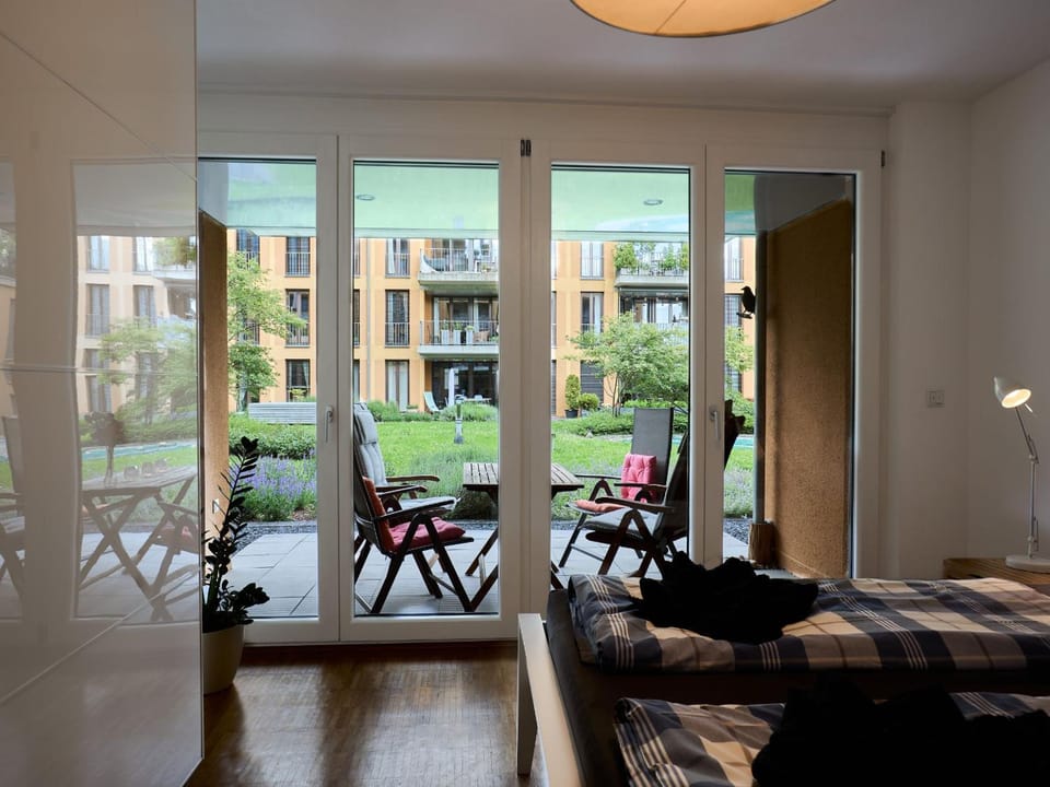 Bedroom, Garden view