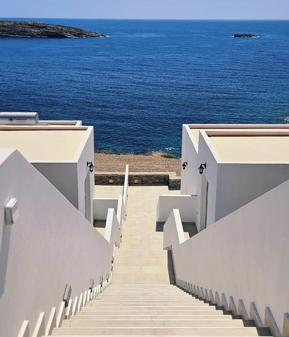Nearby landmark, Natural landscape, Balcony/Terrace, Sea view
