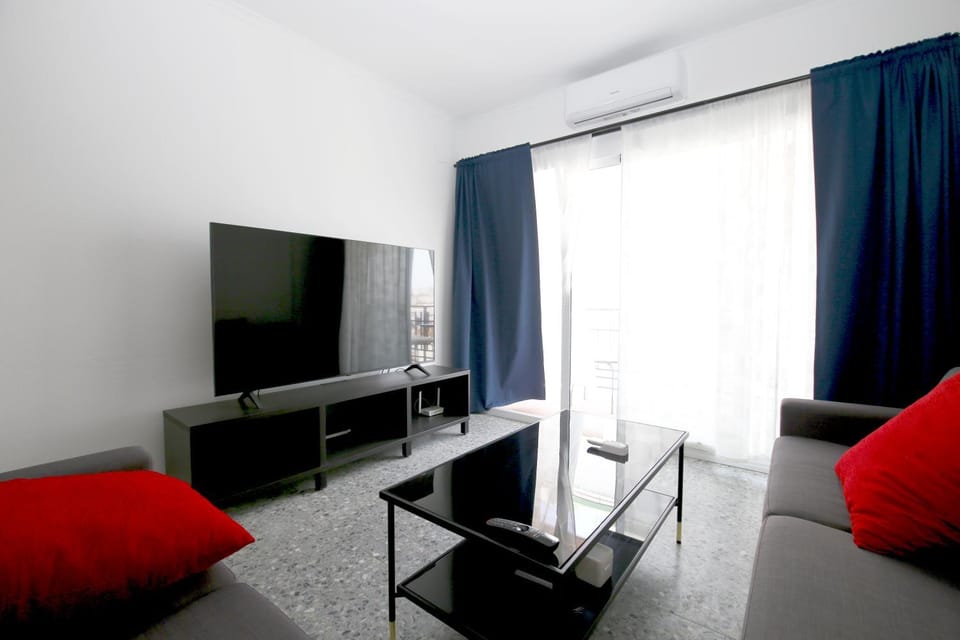 TV and multimedia, Living room, Seating area
