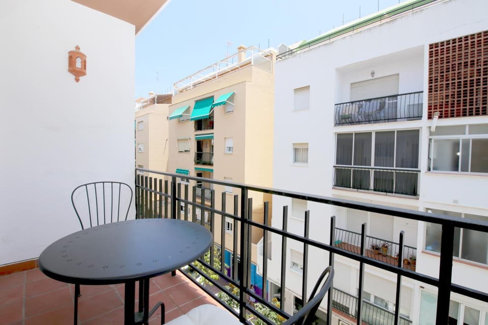 Balcony/Terrace, Balcony/Terrace, Dining area, Quiet street view