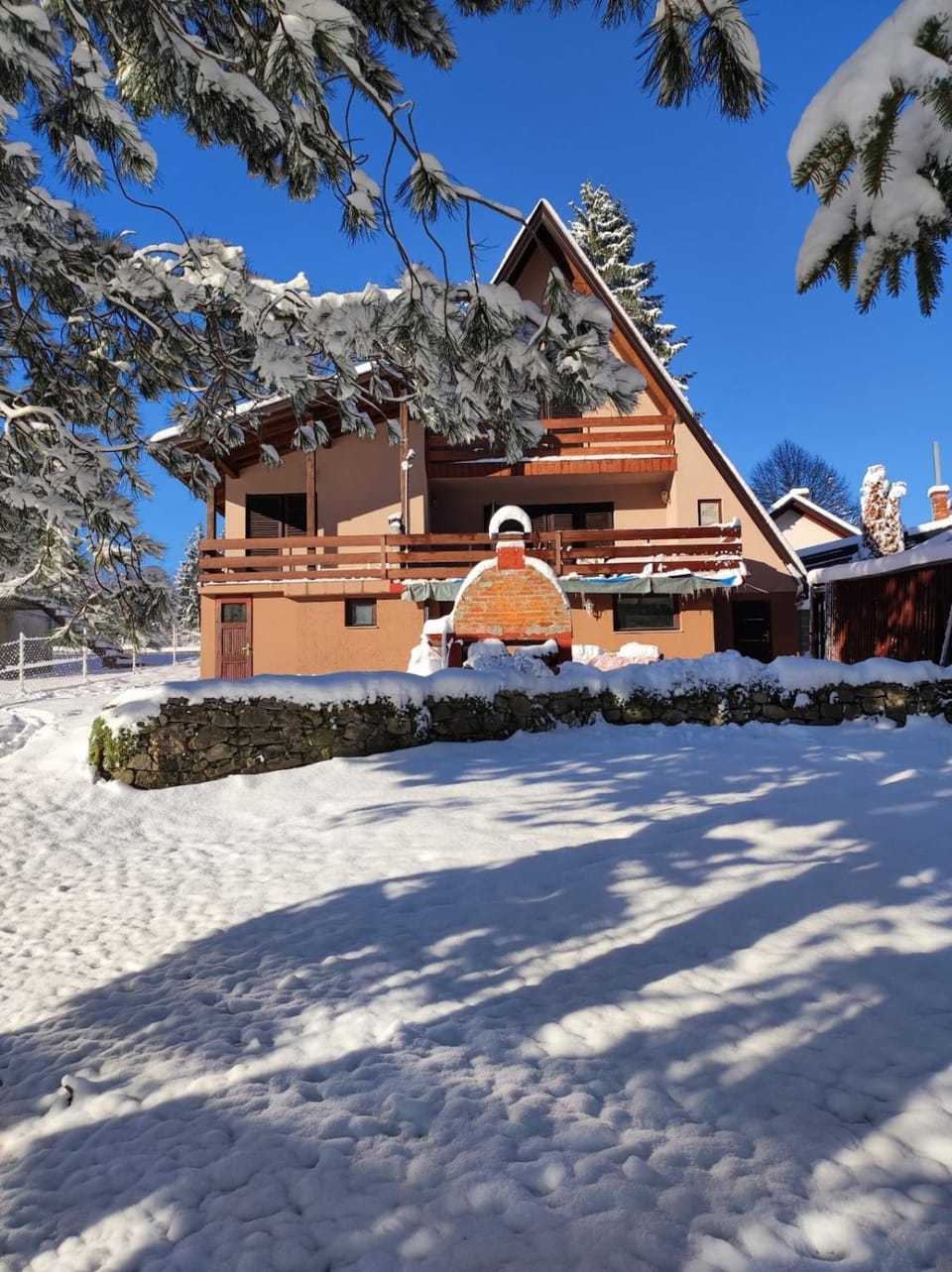 Property building, Day, Winter