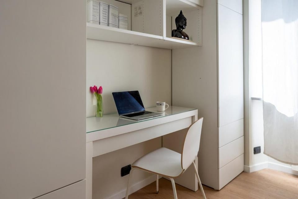 A 400m dalla metro con WiFi più parcheggio privato bici Apartment in Milan